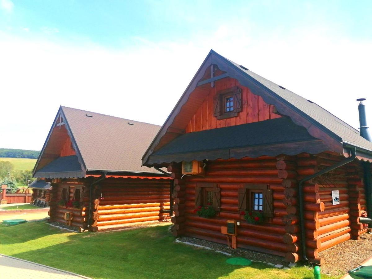 Ubytovanie Koliba Pacho - Zrub Zuzka Prievidza Ngoại thất bức ảnh